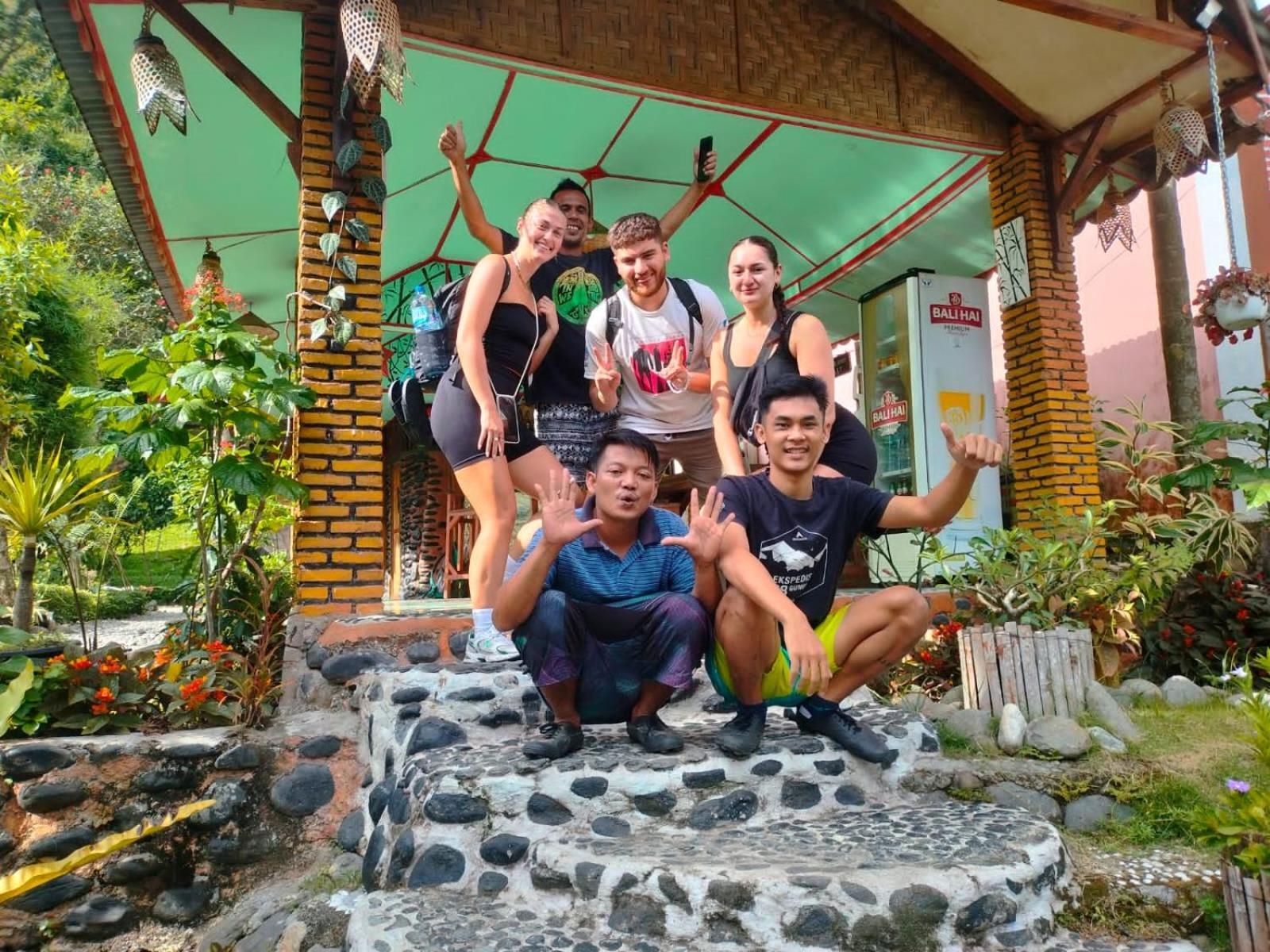 Lucky Bamboo'Bungalows-Resto And Orangutan Jungle Trekking Tours Букіт-Лаванґ Екстер'єр фото